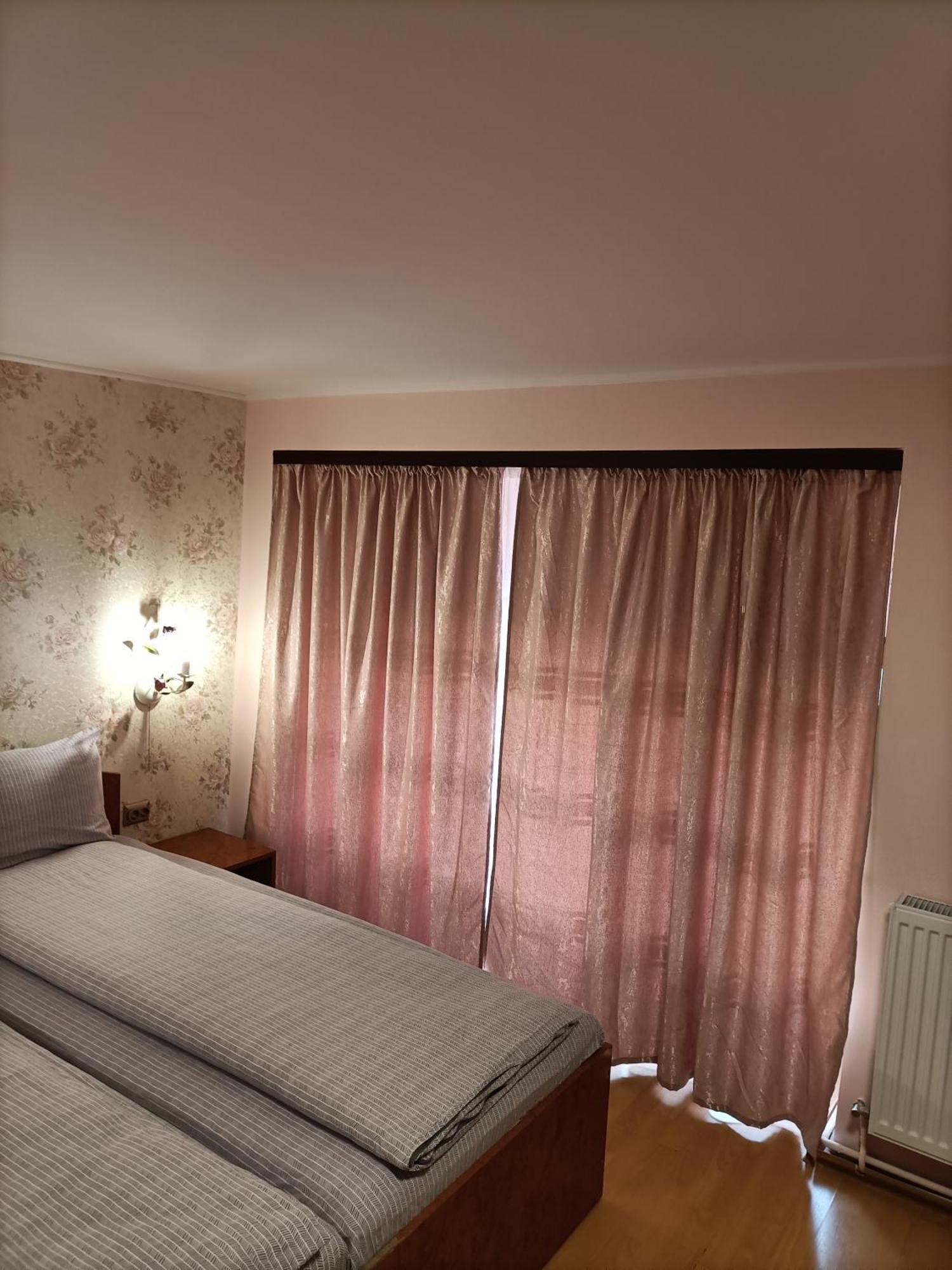 Casa Heidi Hotell Timişoara Eksteriør bilde